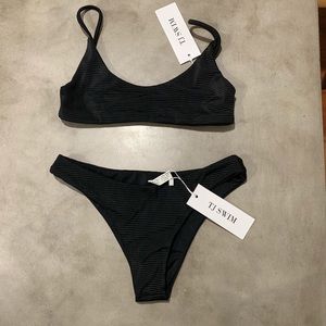 NWT TJ SWIM ZURI RIBBED BLACK BOTTOMS